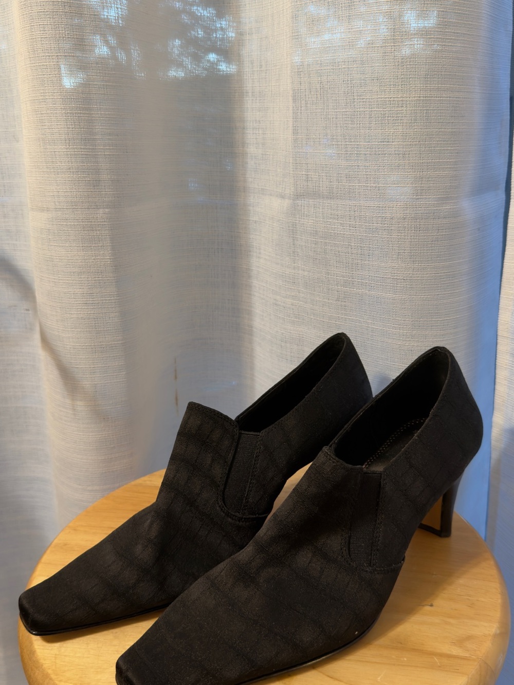 Black Women's Pointed Toe Slip-On Heels